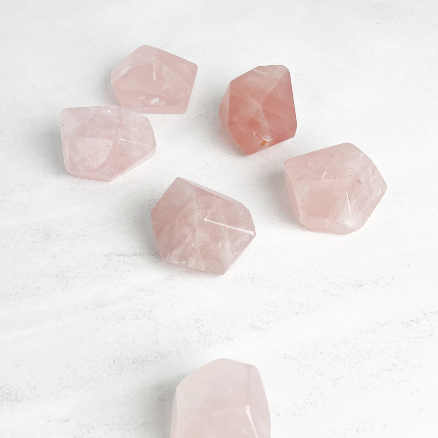 Rosenquarz geschliffen Polyform