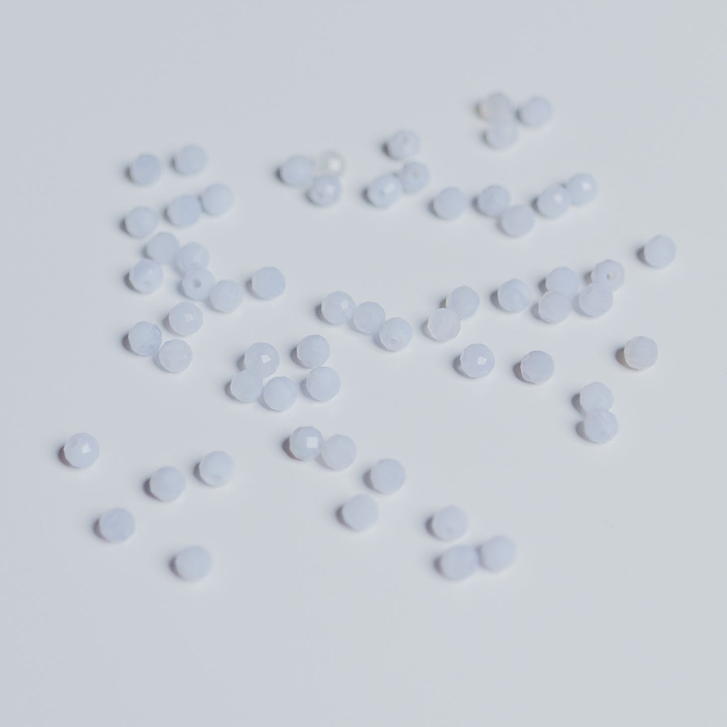 Chalcedon - Perle - 4mm - facettet