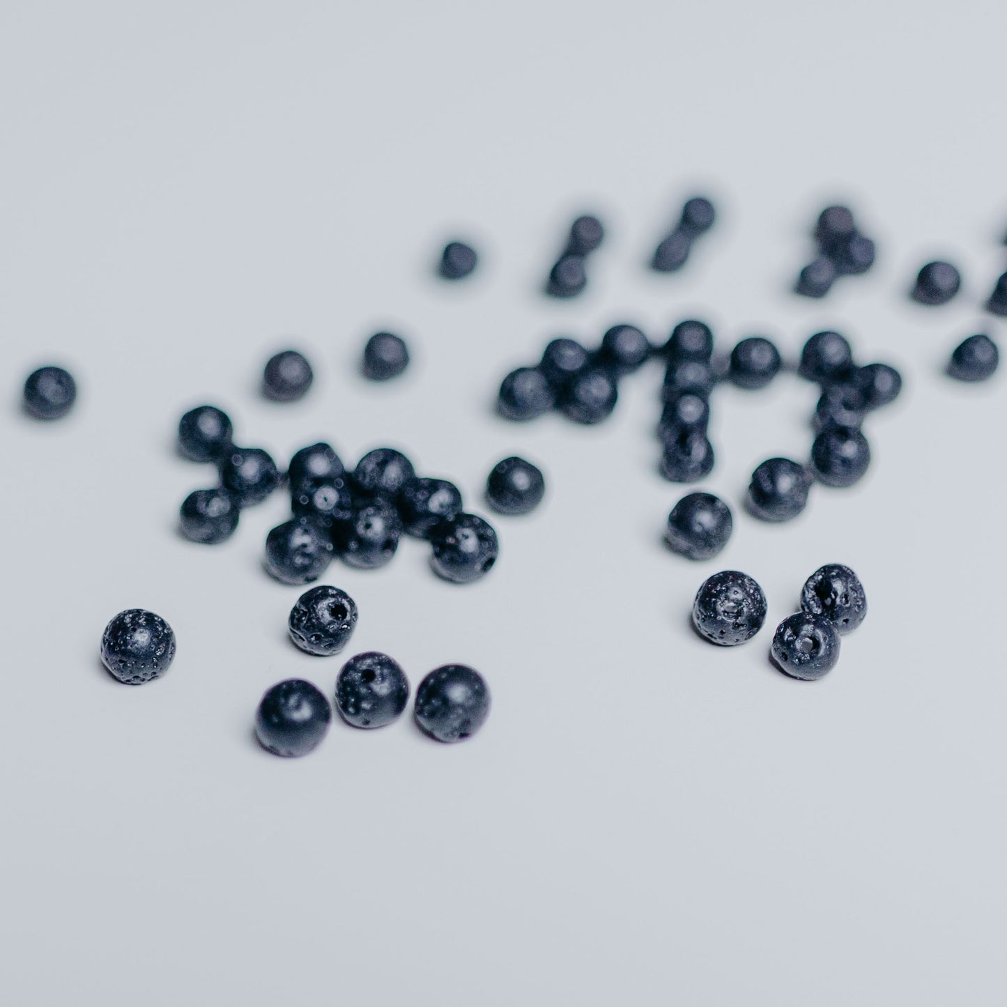 Lava schwarz - Perle - 4mm - rund