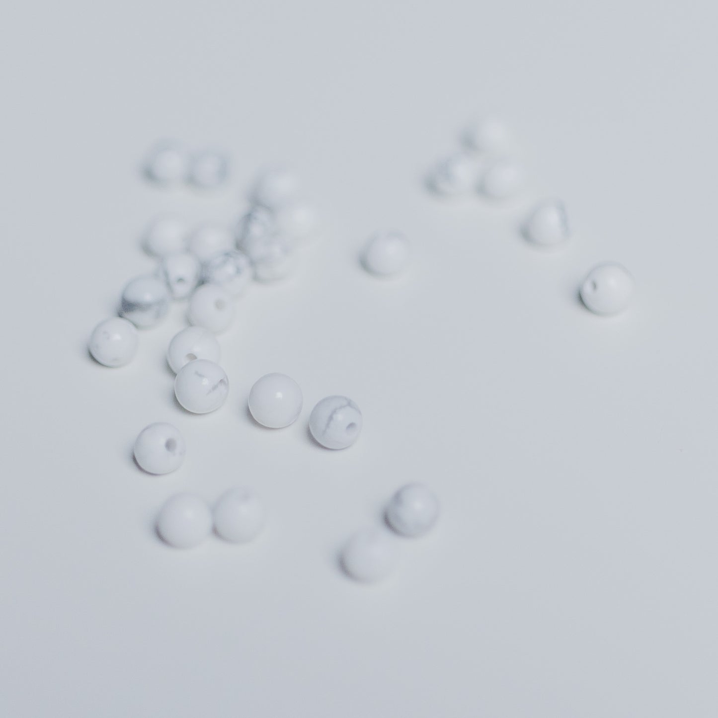 Magnesit - Perle - 4mm - rund