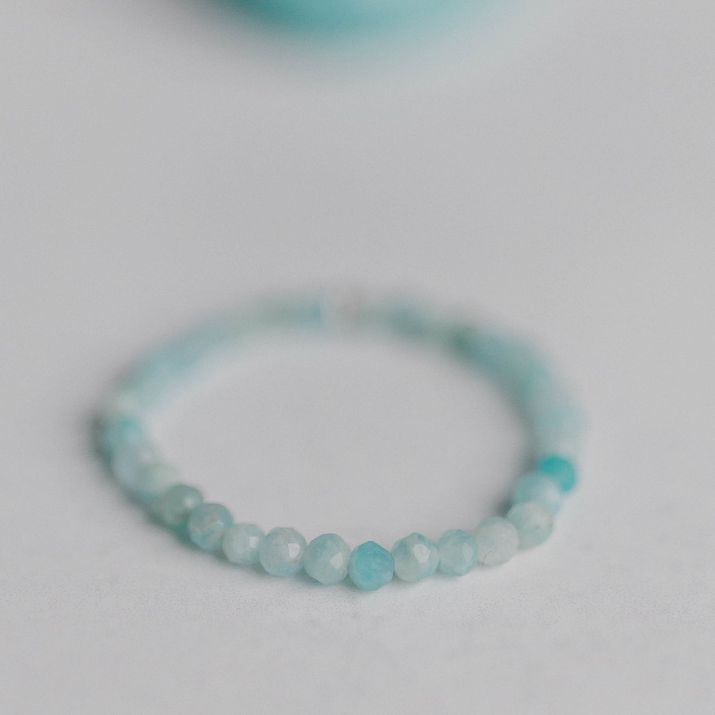 Handgemachter Ring mit Edelstein – zeitloses Design, einzigartig gefertigt von Moonlight Edelsteine.