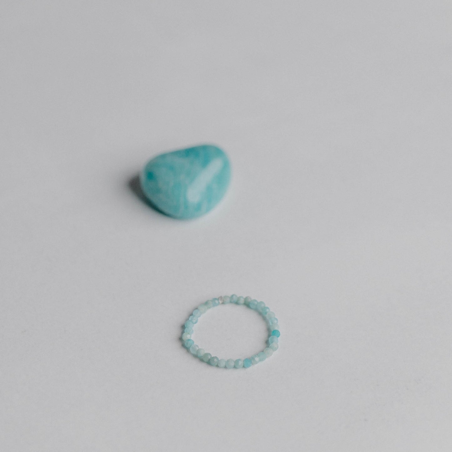 Handgemachter Ring mit Edelstein – zeitloses Design, einzigartig gefertigt von Moonlight Edelsteine.