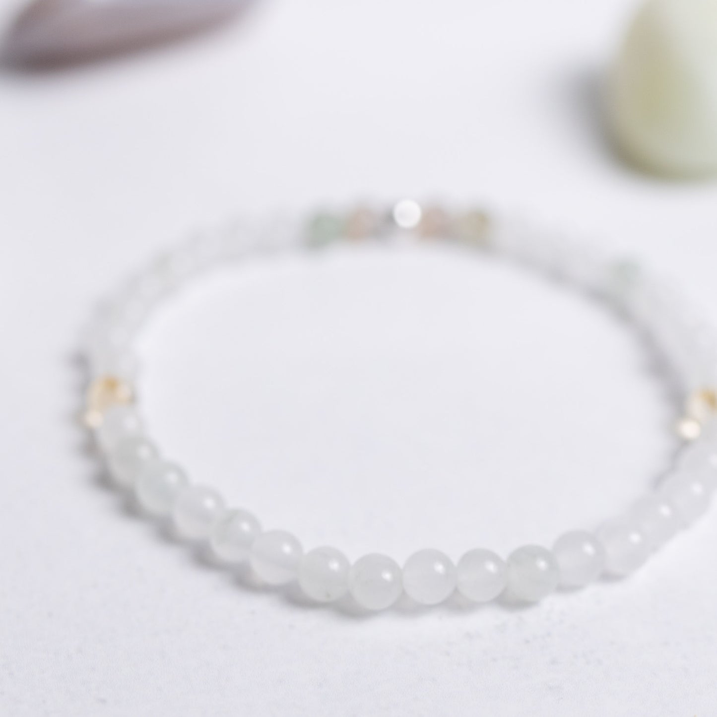 Surf die Welle Armband mit 4mm Perlen aus Achat, Jade und Citrin – zarter Edelsteinschmuck für Leichtigkeit und innere Stärke