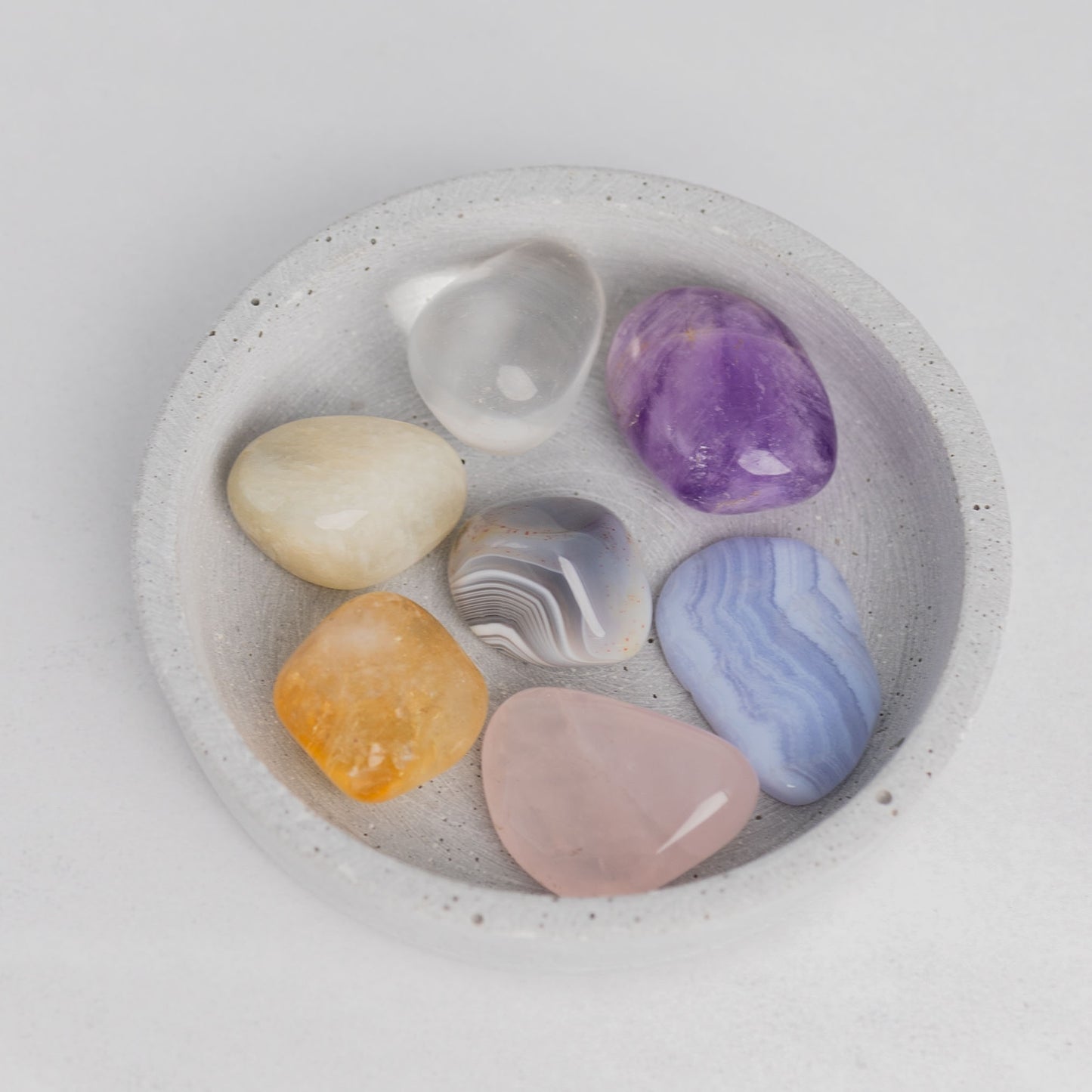 Trommelstein Set Chakra – 7 ausgewählte Edelsteine für Harmonie & Energieausgleich der Chakren.