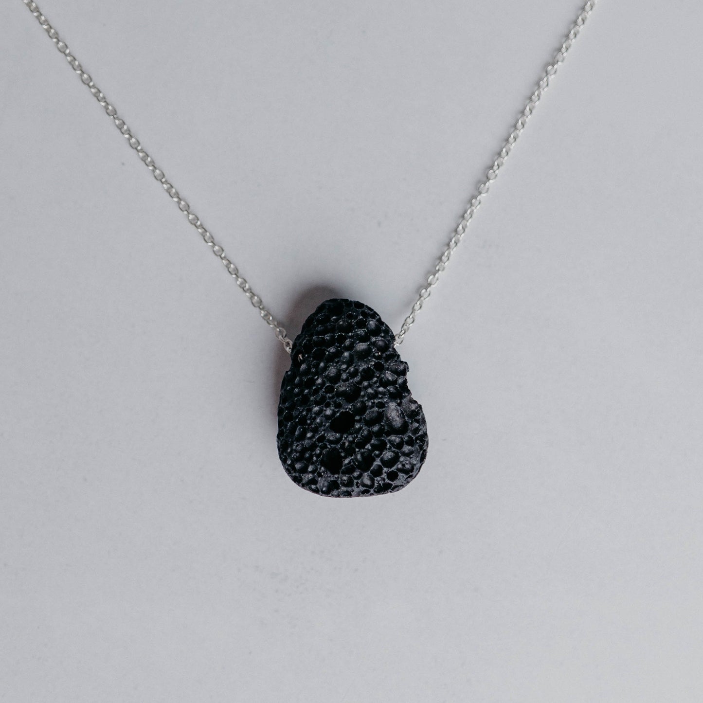 Kette mit Tropfenanhänger