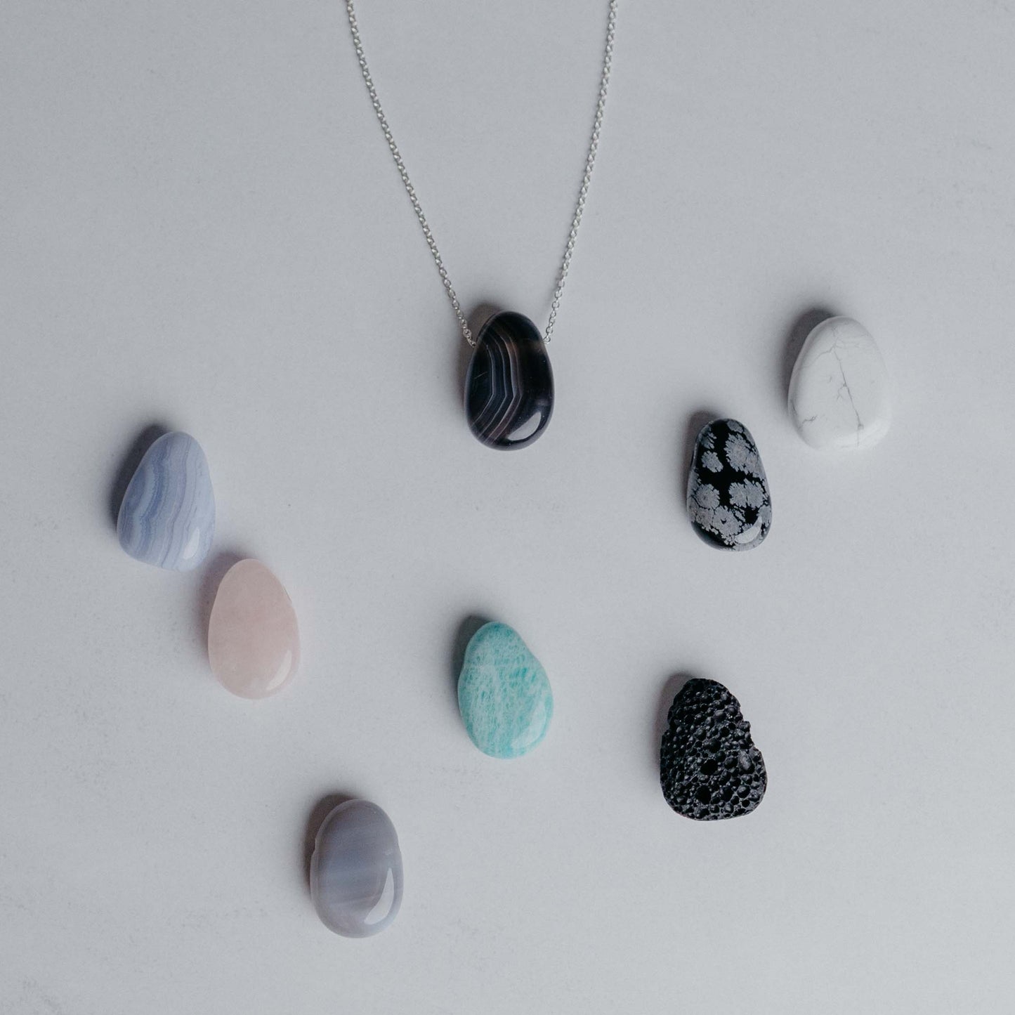 Kette mit Tropfenanhänger