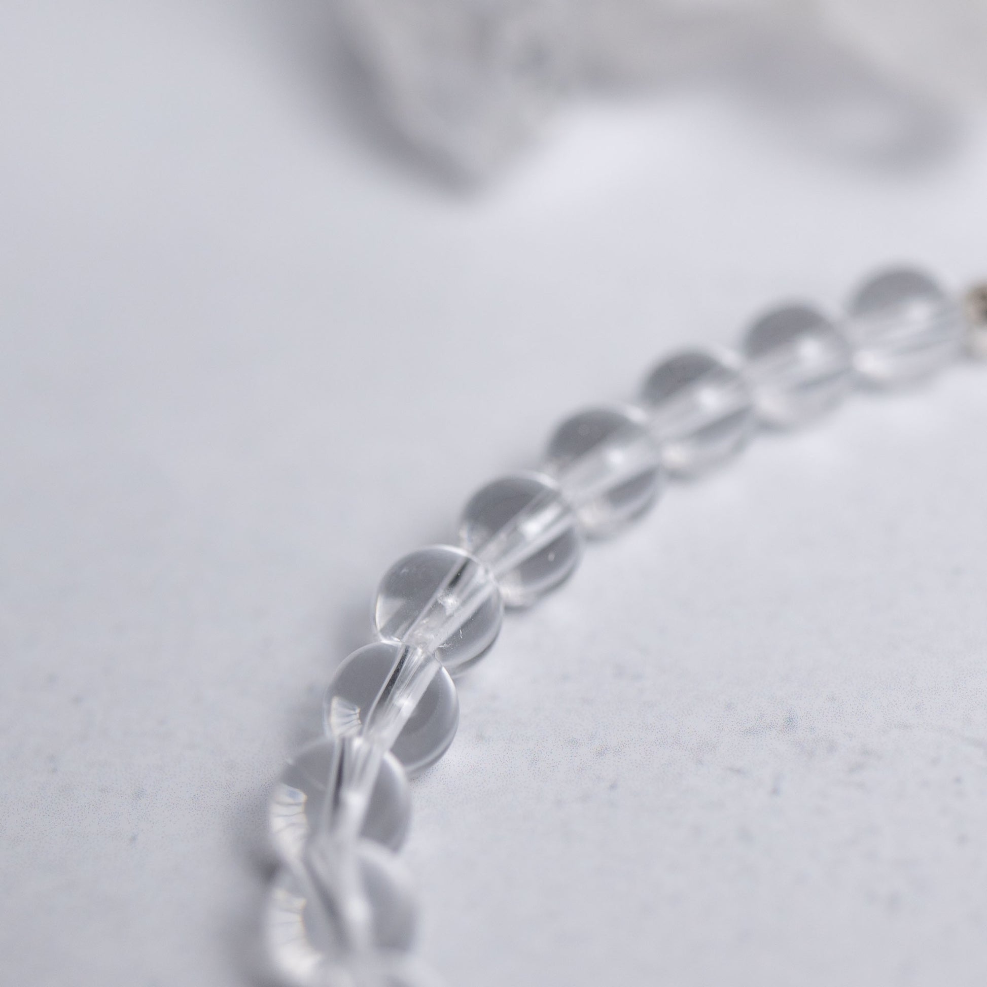 Handgefertigtes Armband mit 4mm Edelstein-Perlen – Steinsorte frei wählbar – individueller Schmuck von Moonlight Edelsteine