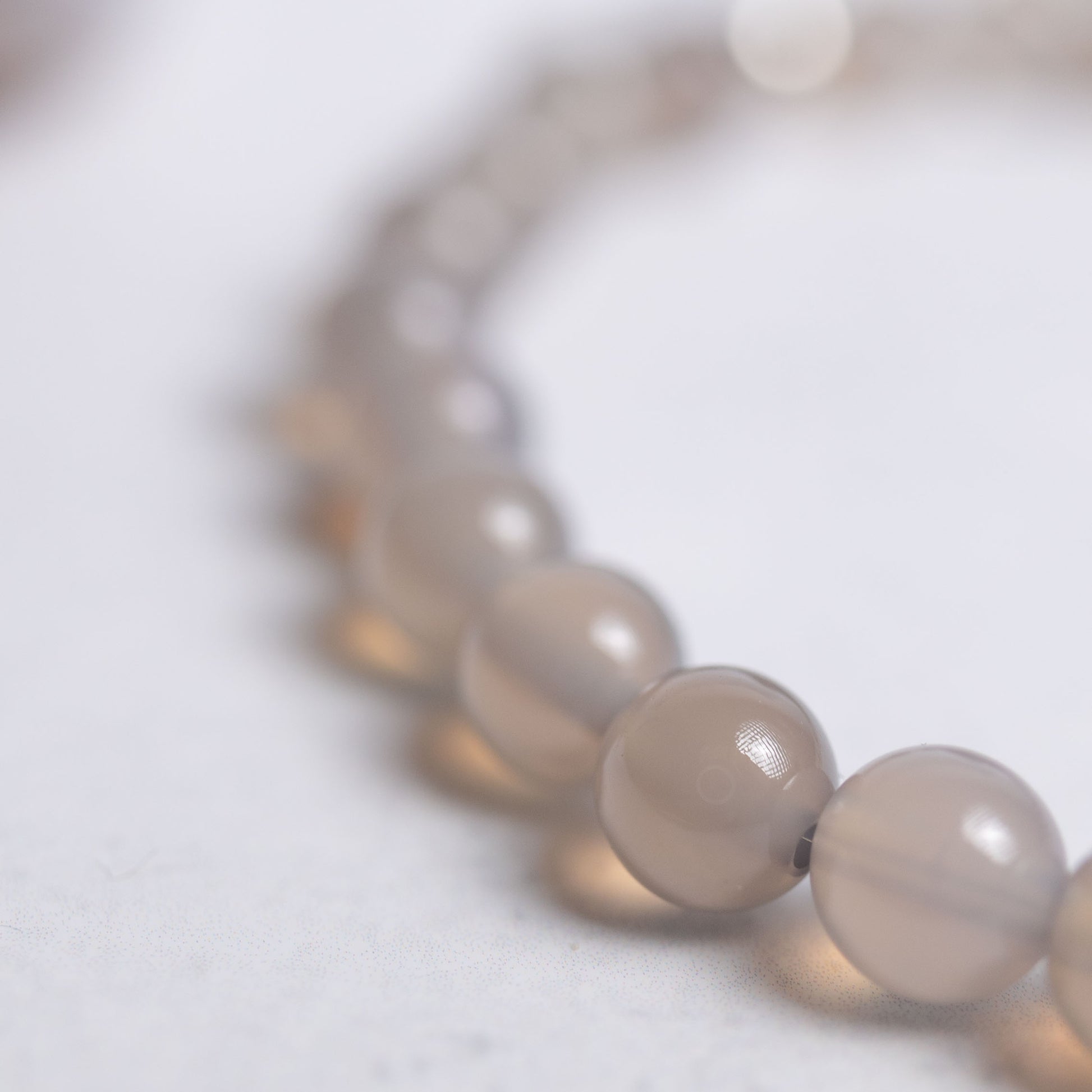 Handgefertigtes Armband mit 6mm Edelstein-Perlen – Steinsorte frei wählbar – individueller Schmuck von Moonlight Edelsteine