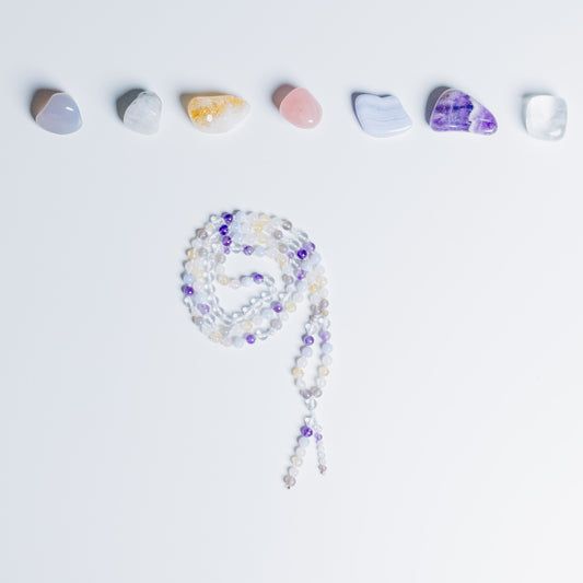 Chakra – 7 Chakren – Mala mit Achat, Mondstein weiß, Citrin, Rosenquarz, Chalcedon, Amethyst und Bergkristall – handgefertigt in München | MOONLIGHT Edelsteine
