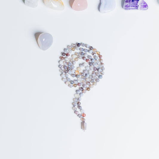 Chakra – PURE Chakra – Mala mit Achat, Mondstein weiß, Citrin, Rosenquarz, Chalcedon, Amethyst und Bergkristall – handgefertigt in München | MOONLIGHT Edelsteine