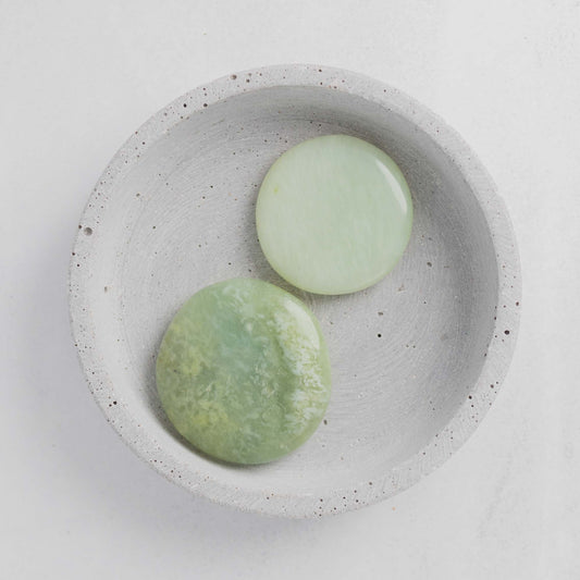 Flachstein Jade – Harmonie, Heilung & Einklang mit der Natur