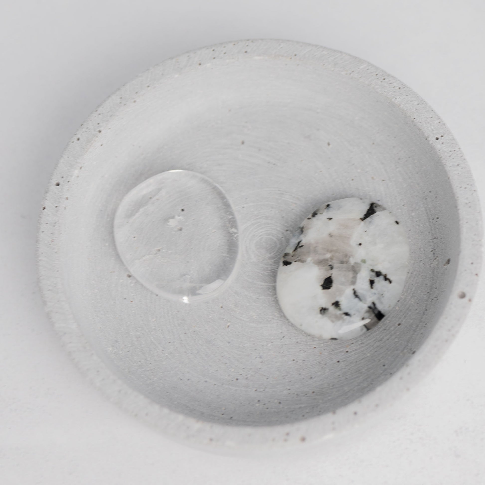 Flachstein-Set Zurück zu mir – Bergkristall & Mondstein für Klarheit & innere Verbindung.