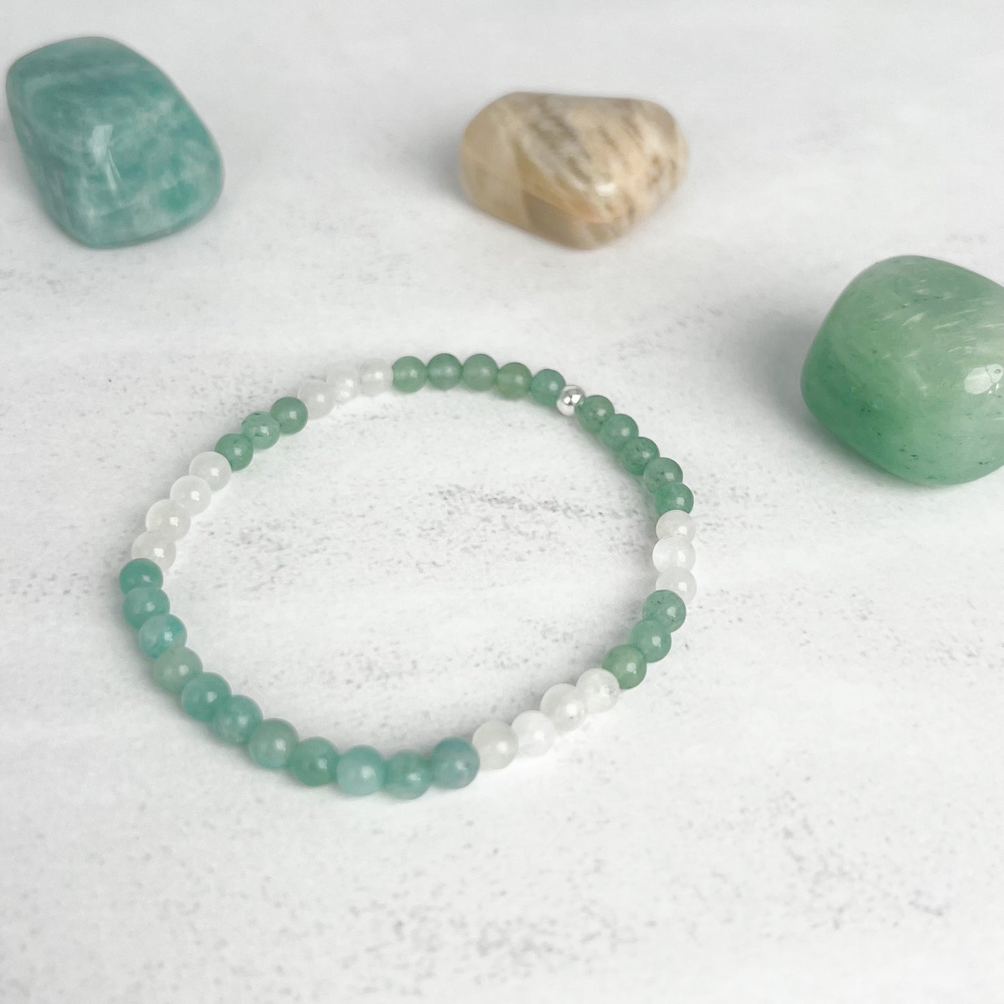Human Design Armband Manifestierender Generator – handgefertigt mit 4 mm Edelsteinperlen aus Aventurin, Mondstein & Amazonit, energetischer Schmuck für Freude & Lebenskraft