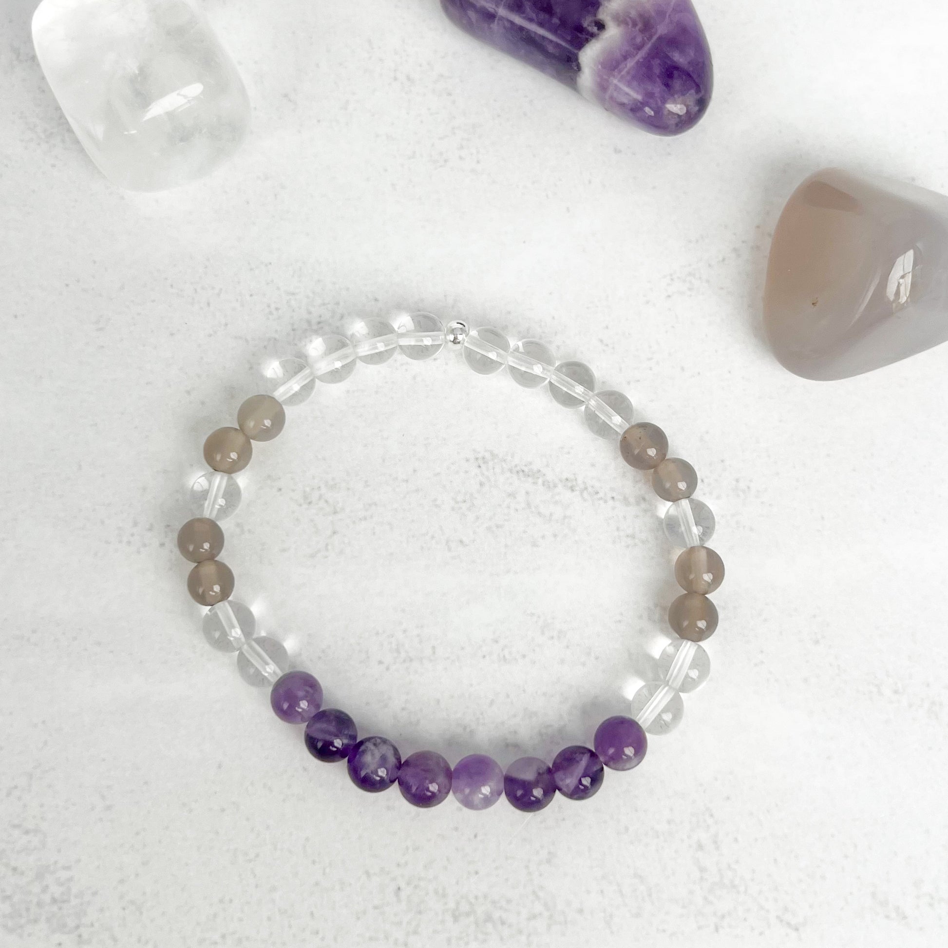 Human Design Armband Projektor – handgefertigt mit 6 mm Edelsteinperlen aus Bergkristall, Amethyst & Achat, energetischer Schmuck für Klarheit & innere Führung