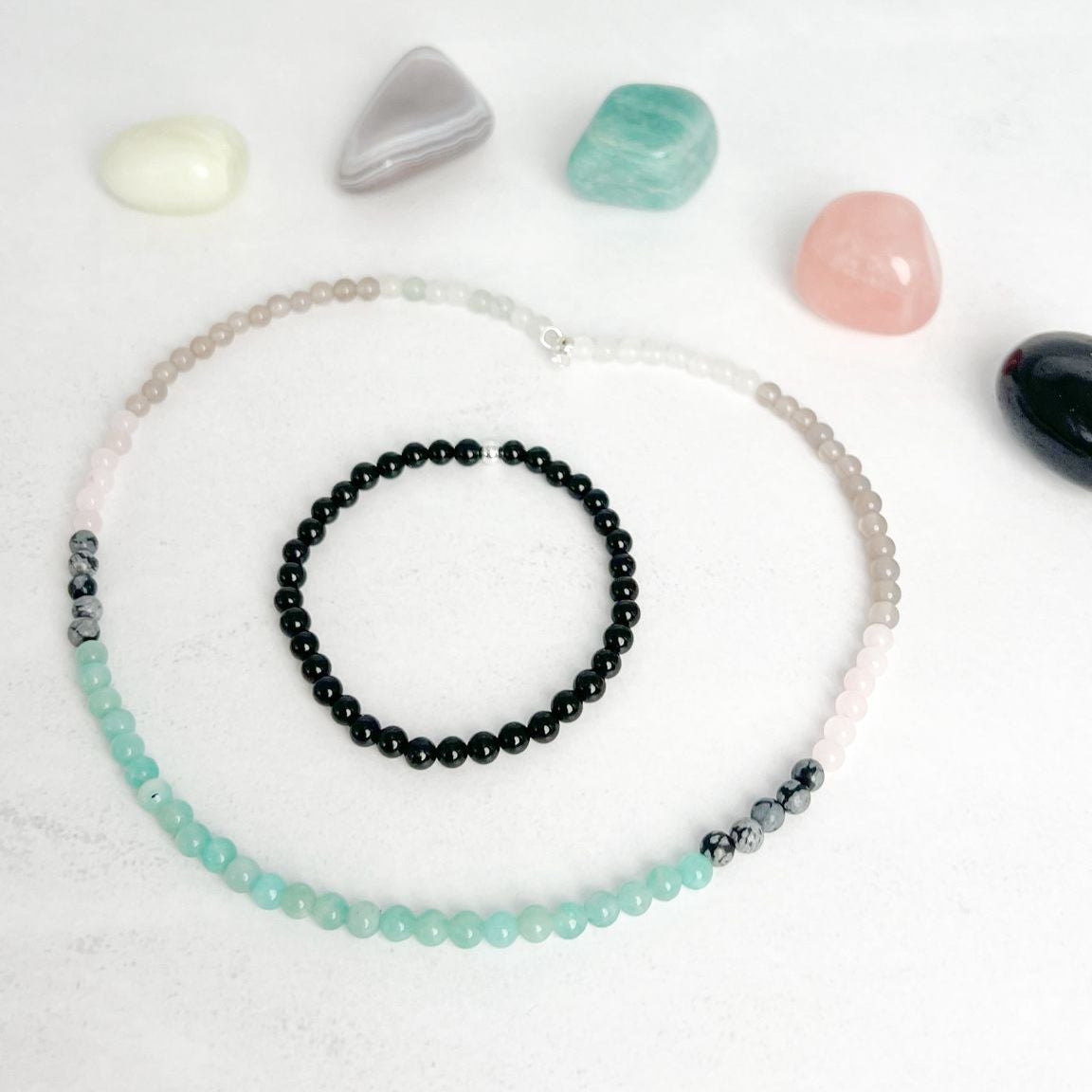 Individuelle Kette aus Edelsteinen – handgefertigt, personalisiert und energetisch abgestimmt. Ein einzigartiges Schmuckstück von Moonlight Edelsteine.