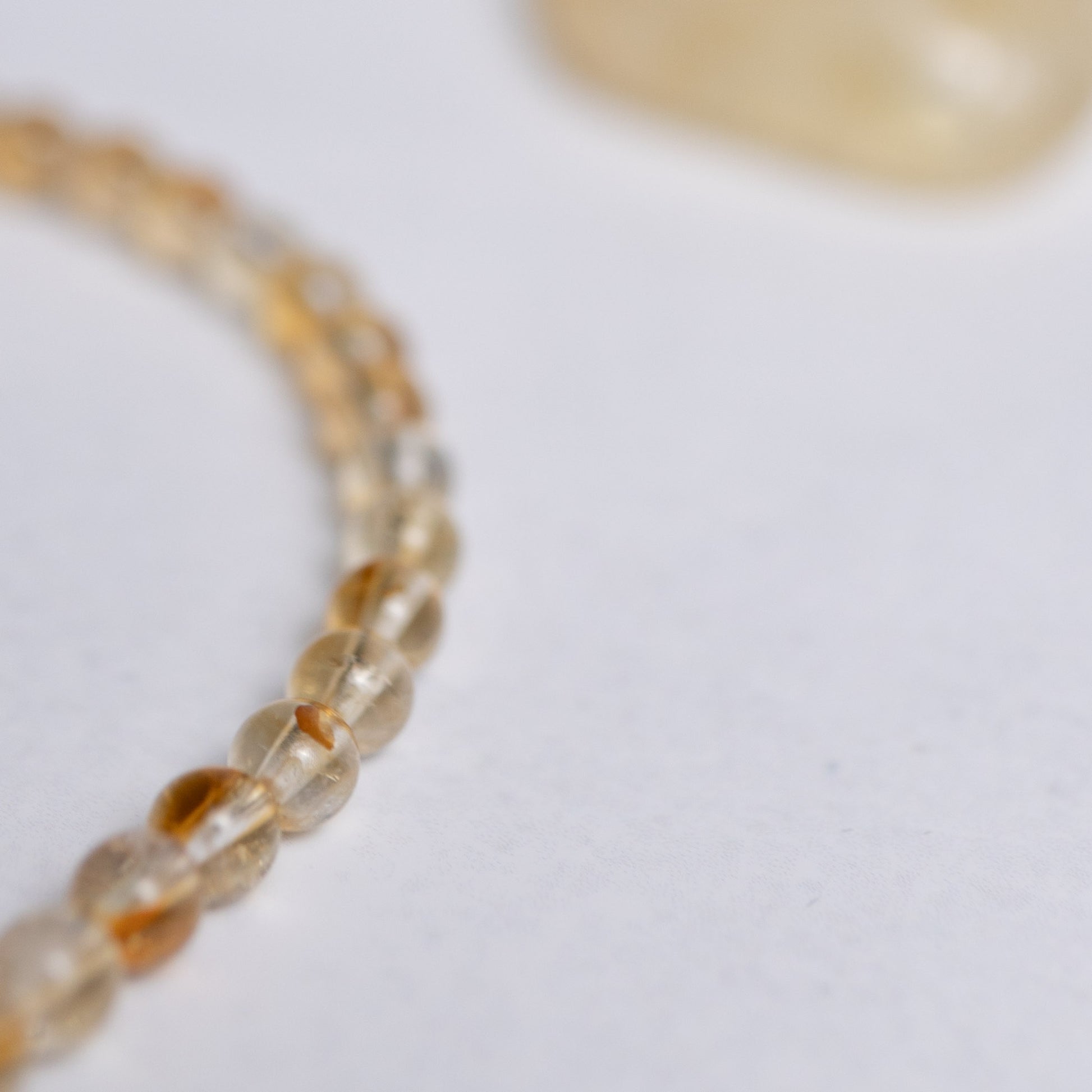 Handgefertigte Kette mit 4mm Edelstein-Perlen – Steinsorte individuell wählbar – einzigartiger Schmuck von Moonlight Edelsteine