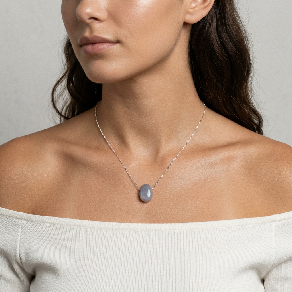 Kette mit Tropfenanhänger