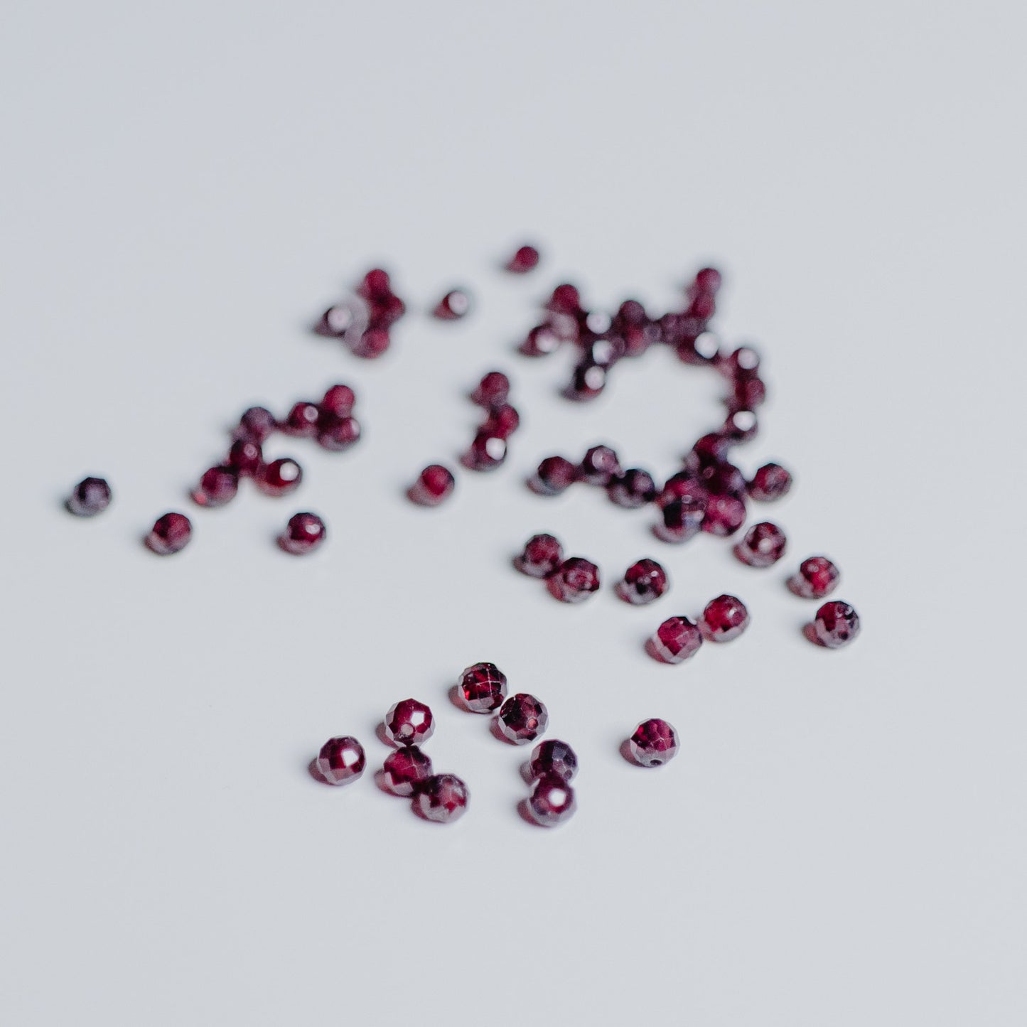 Granat - Perle - 4mm - facettet