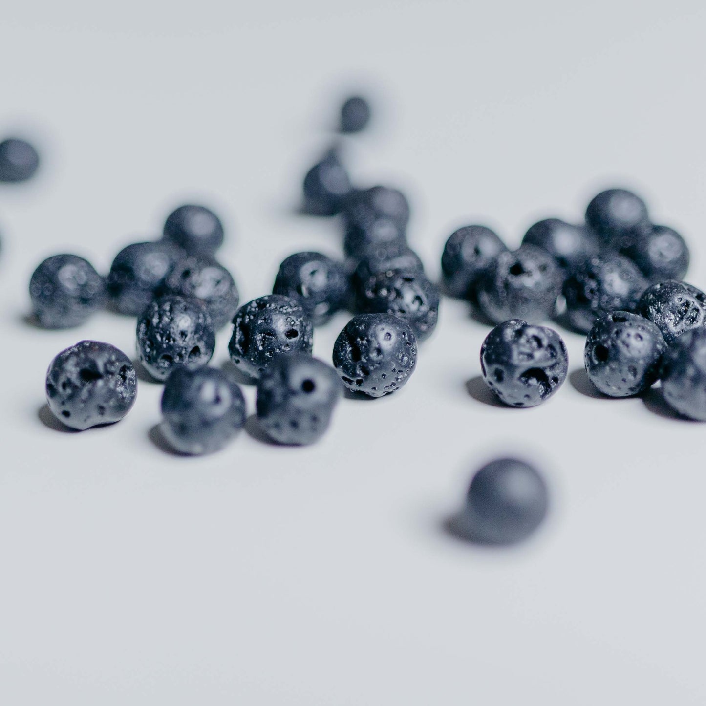 Lava schwarz - Perle - 6mm - rund