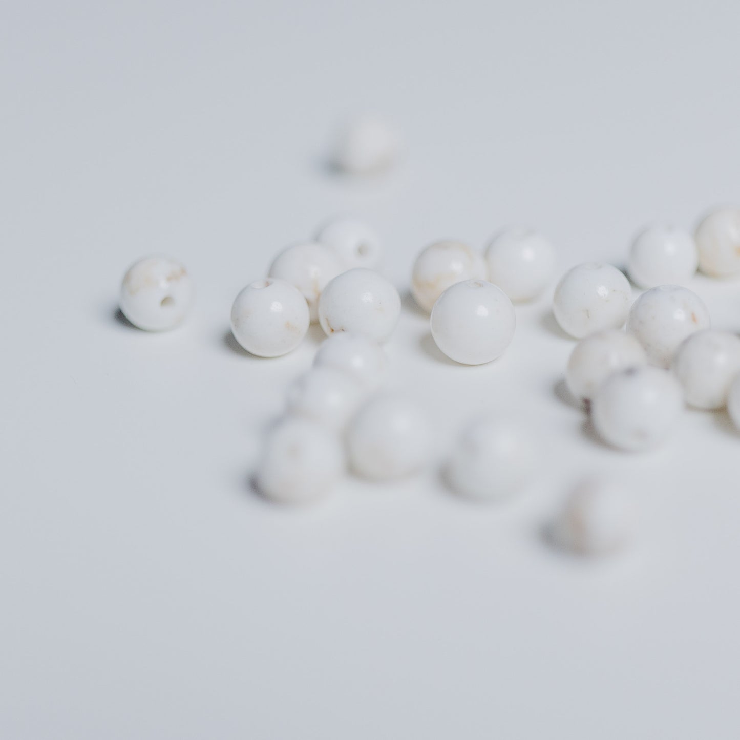 Magnesit - Perle - 6mm - rund