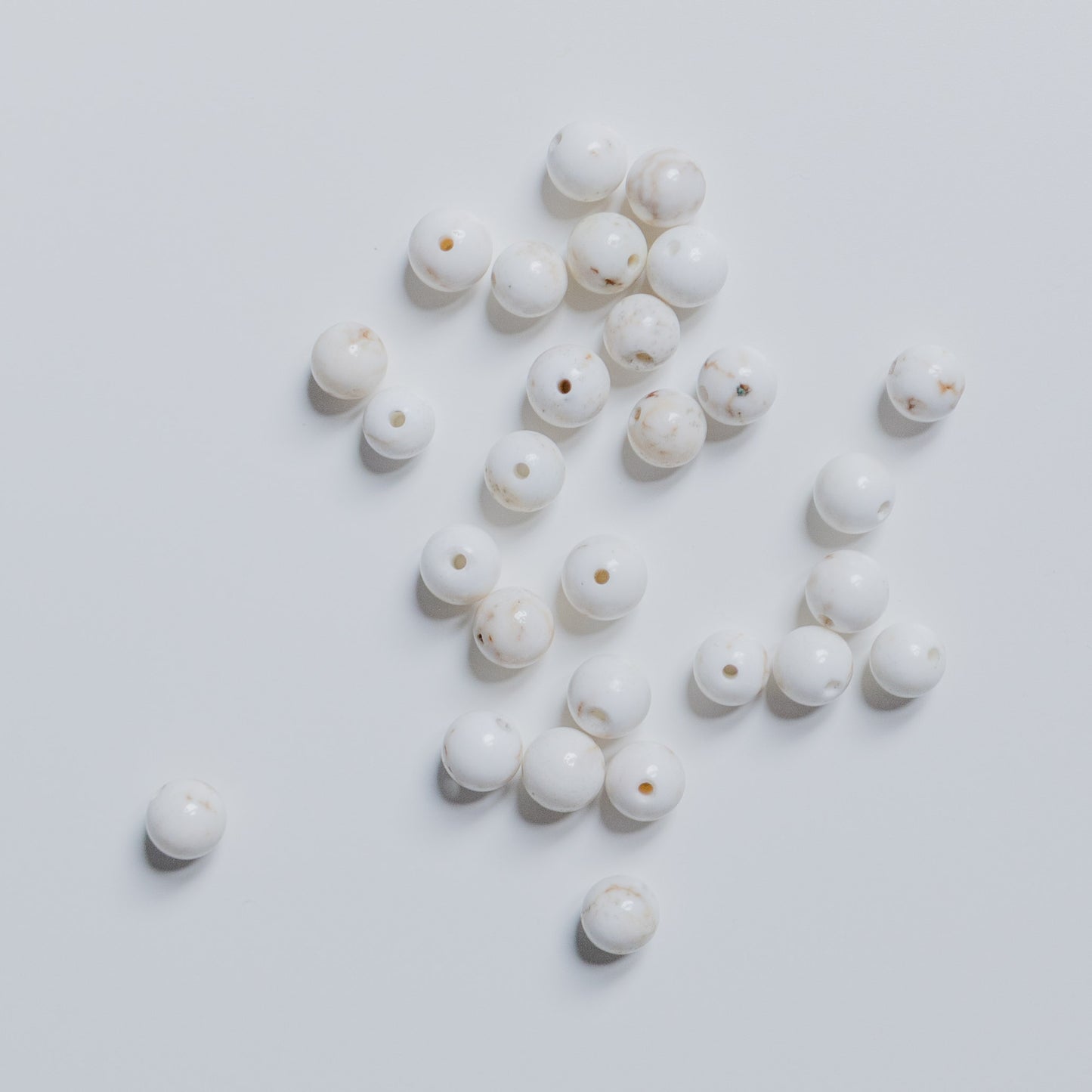 Magnesit - Perle - 6mm - rund