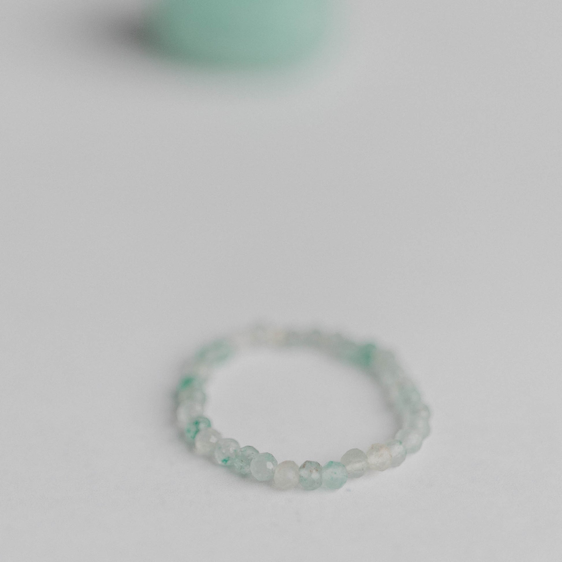Handgemachter Ring mit Edelstein – zeitloses Design, einzigartig gefertigt von Moonlight Edelsteine.