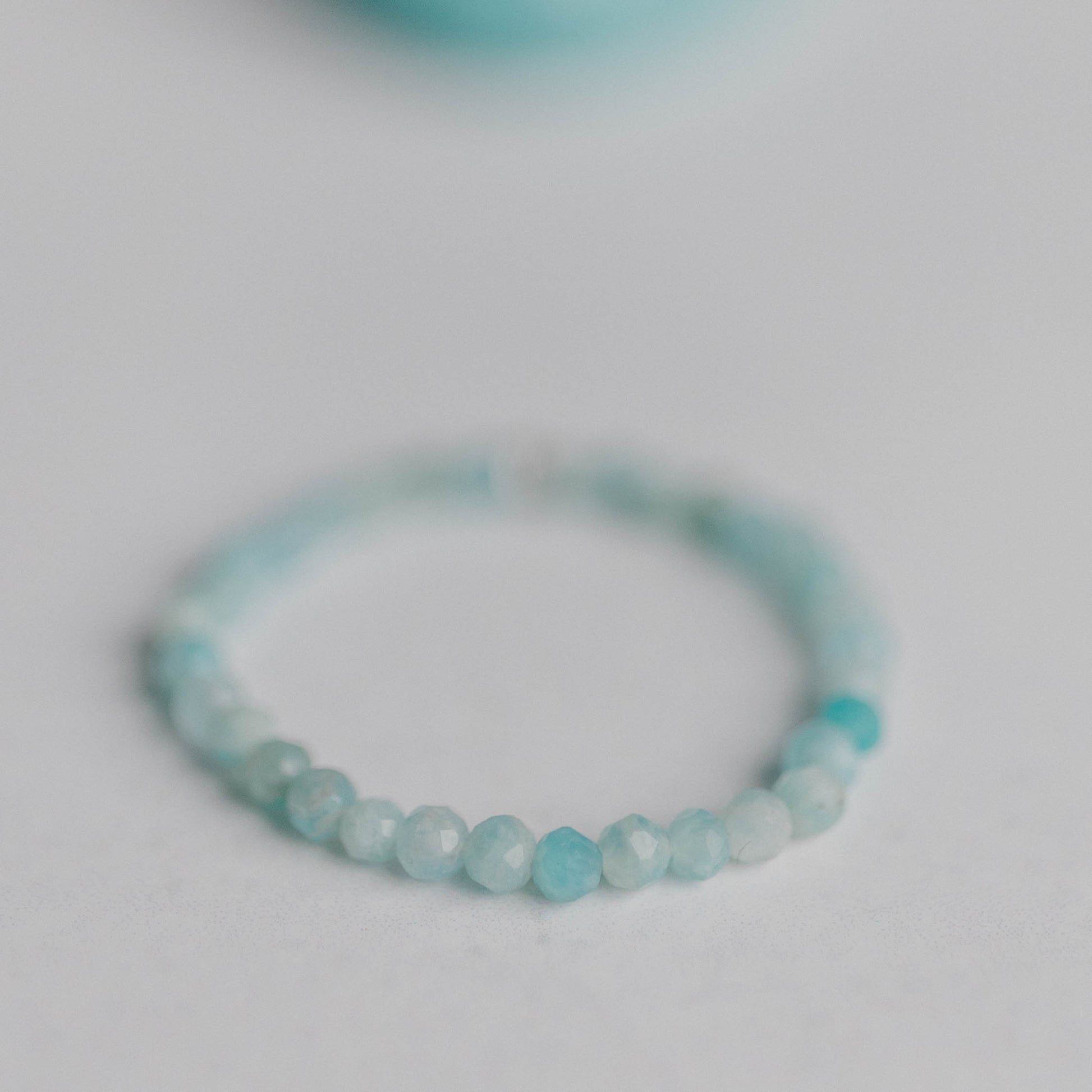 Handgemachter Ring mit Edelstein – zeitloses Design, einzigartig gefertigt von Moonlight Edelsteine.