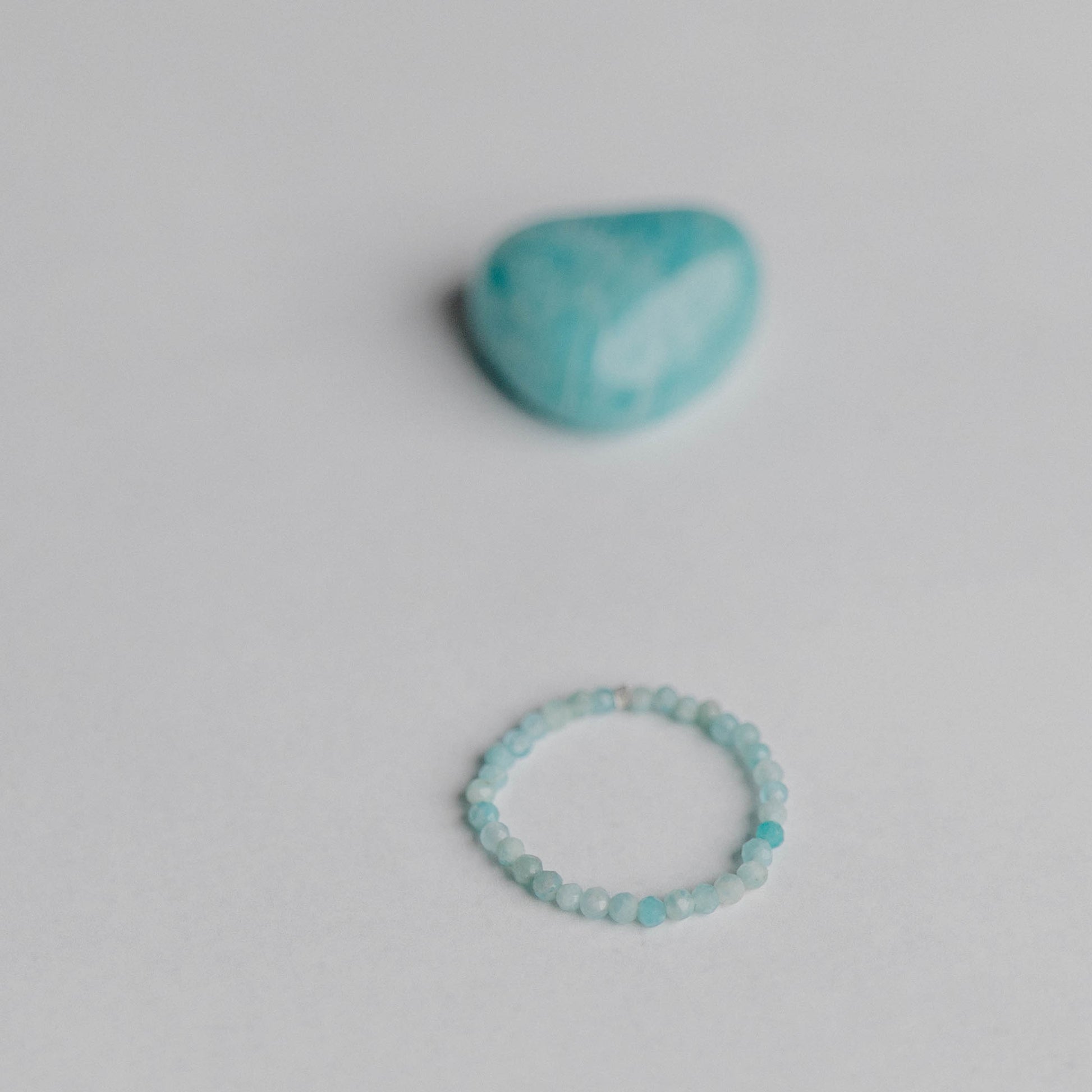 Handgemachter Ring mit Edelstein – zeitloses Design, einzigartig gefertigt von Moonlight Edelsteine.