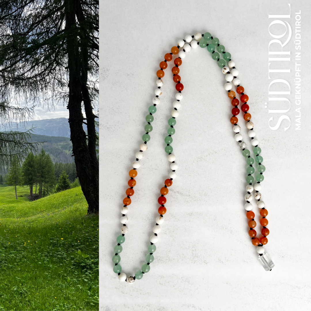 Handgefertigte Südtirol-Mala mit grünem und orangem Aventurin sowie Magnesit – Schmuck für Mut, Optimismus, Abenteuer und Entspannung.