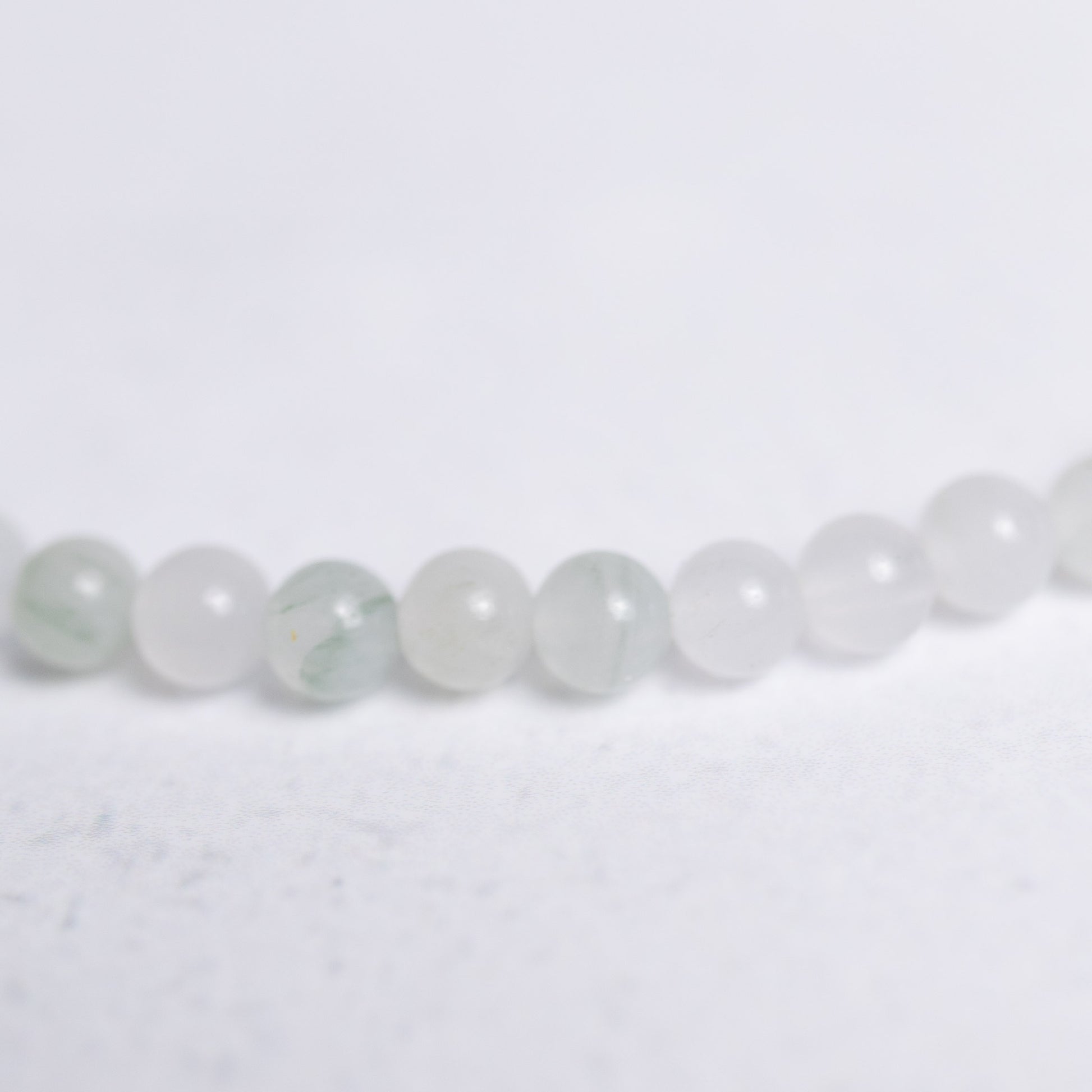 Surf die Welle Kette mit 4mm Perlen aus Achat, Jade und Citrin – feiner Edelsteinschmuck für Balance, Vertrauen und Lebensfreude