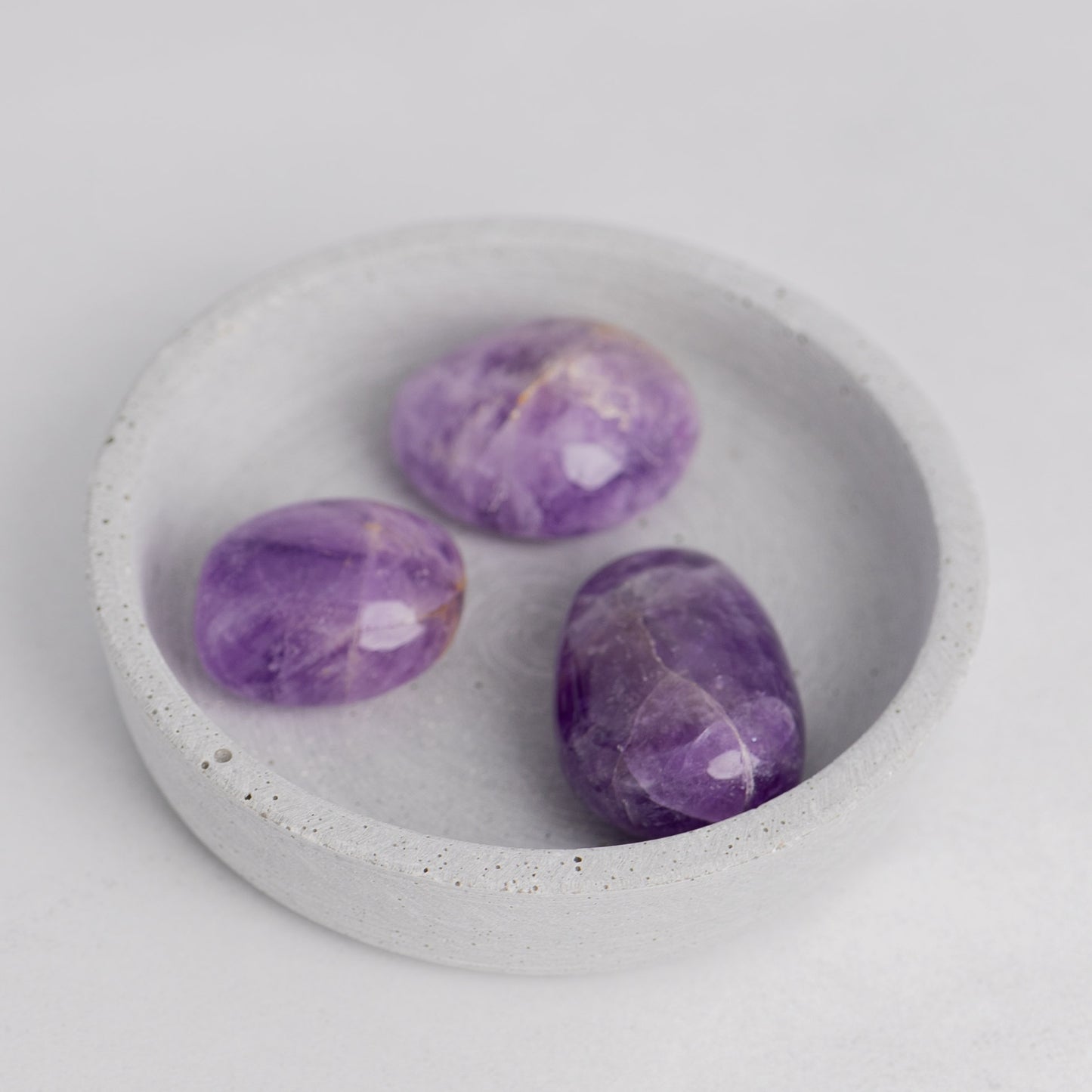 Trommelstein Amethyst – schützt deine Seele, stärkt Intuition & innere Ruhe.