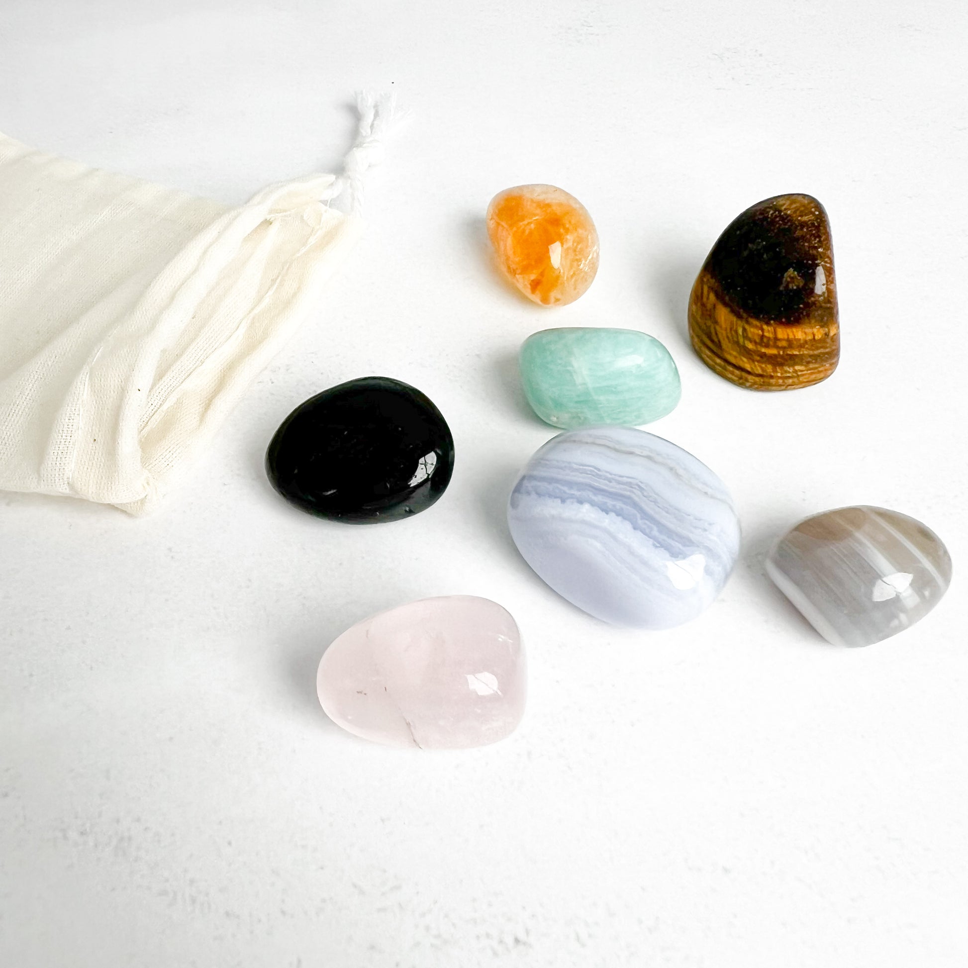 Trommelsteine Schulbegleiter Set für Kinder – 7 Edelsteine für Fokus, Selbstvertrauen, Schutz und Freude im Schulalltag – Moonlight